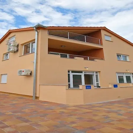 Kapetan - One Bedroom With Terrace Lägenhet Sukošan