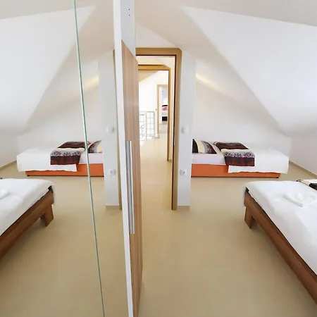 Kapetan - One Bedroom With Terrace Sukošan