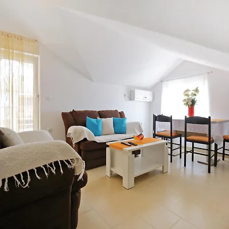 Lägenhet Kapetan - One Bedroom With Terrace *