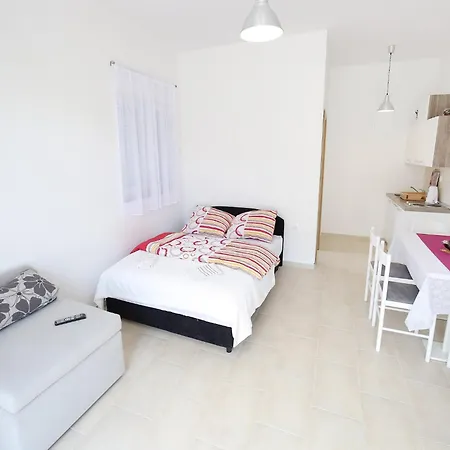 Lägenhet Kapetan - One Bedroom With Terrace *