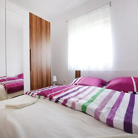 Lägenhet Kapetan - One Bedroom With Terrace *