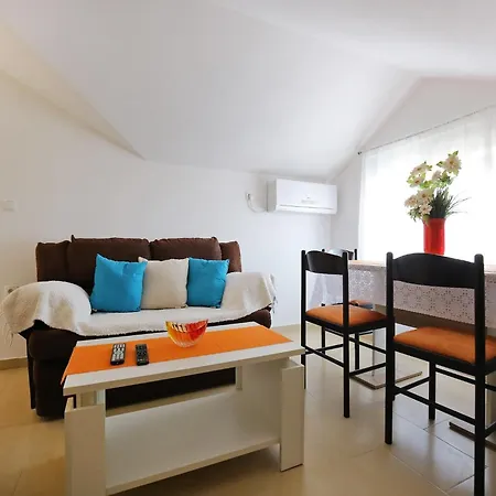 Kapetan - One Bedroom With Terrace Lägenhet *