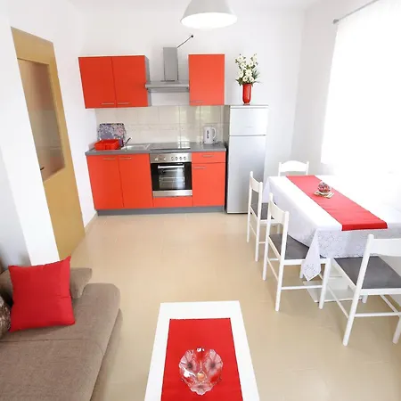 Kapetan - One Bedroom With Terrace Lägenhet