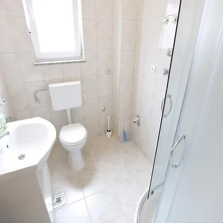 Kapetan - One Bedroom With Terrace Apartment Sukosan