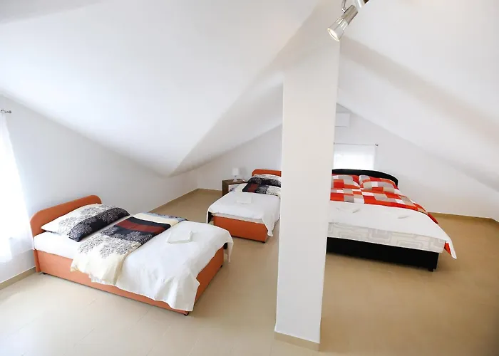 Kapetan - One Bedroom With Terrace Apartment Sukosan