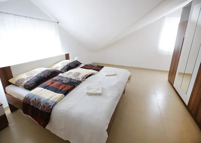 Kapetan - One Bedroom With Terrace Sukošan