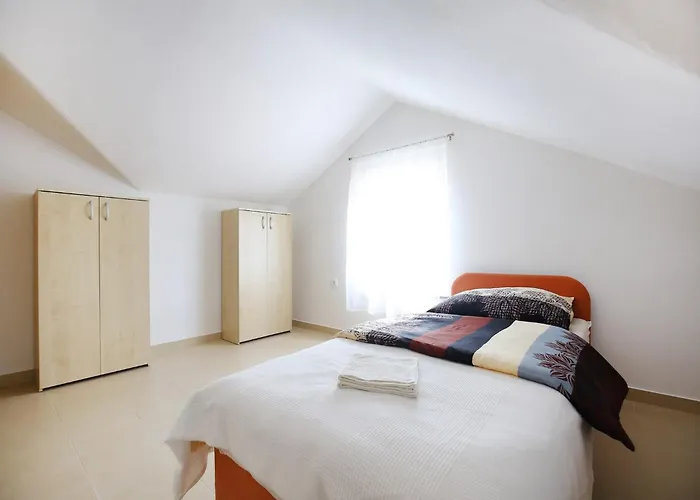 Kapetan - One Bedroom With Terrace Apartment Sukosan