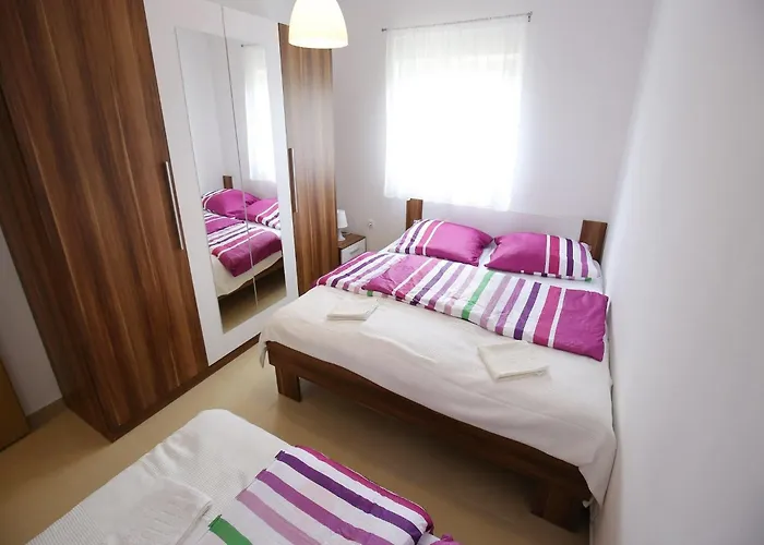 Apartment Kapetan - One Bedroom With Terrace