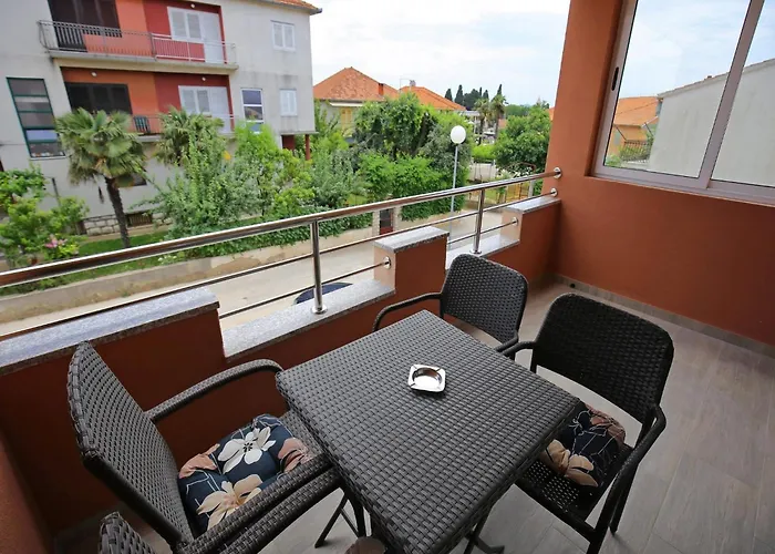 Kapetan - One Bedroom With Terrace Apartment Sukosan